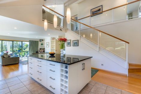 Photo of property in 10 Moreland Place, Mapua, 7005