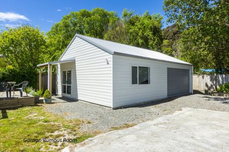 Photo of property in 14 Molloys Road, Te Marua, Upper Hutt, 5018