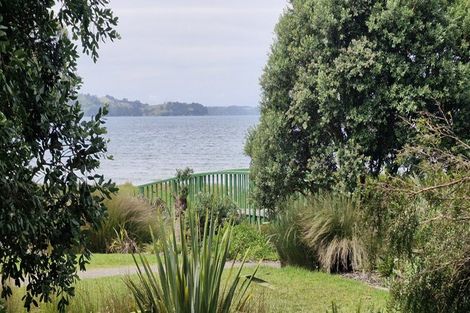 Photo of property in 28 Schooner Avenue, Snells Beach, 0920