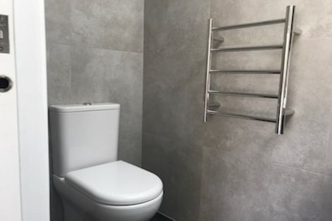 Photo of property in 19 Taupo Street, Green Bay, Auckland, 0604