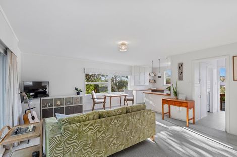 Photo of property in 2/84 Glenvar Road, Torbay, Auckland, 0630