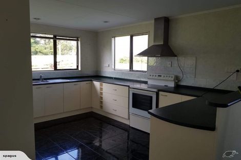 Photo of property in 22 Clay Road, Levin, 5572