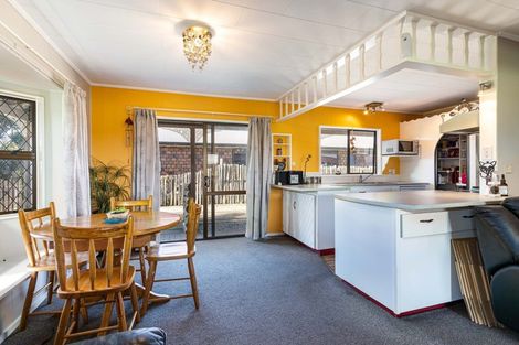 Photo of property in 2984 Cheltenham Hunterville Road, Cheltenham, Feilding, 4777