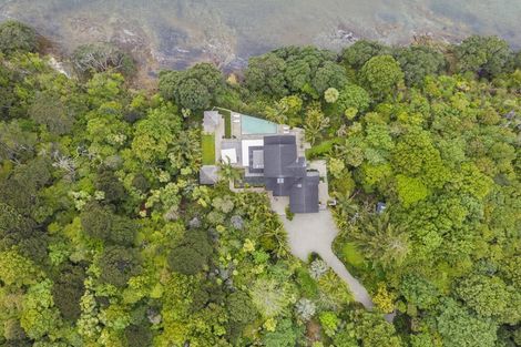 Photo of property in 100 Cornwallis Road, Cornwallis, Auckland, 0604