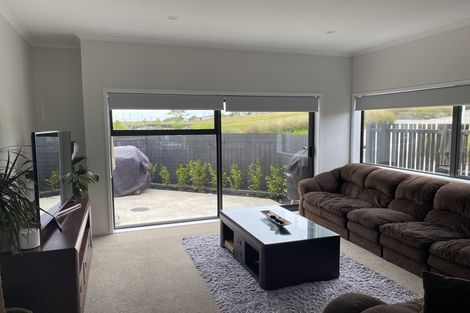 Photo of property in 30 Pennant Street, Long Bay, Auckland, 0630