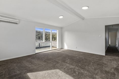 Photo of property in 18 Clapham Grove, Stokes Valley, Lower Hutt, 5019
