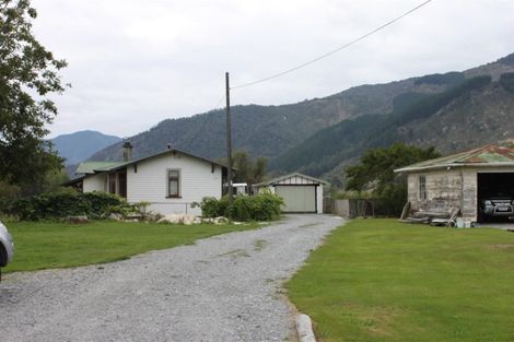 Photo of property in 97 Fairfax Street, Murchison, 7007