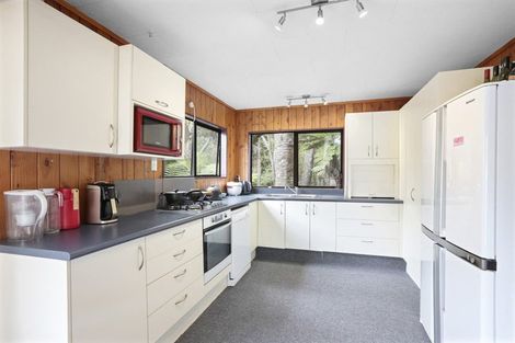 Photo of property in 94a Konini Road, Titirangi, Auckland, 0604