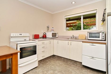 Photo of property in 3 Takapu Place, Bromley, Christchurch, 8062
