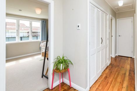 Photo of property in 5a Leicester Street, Terrace End, Palmerston North, 4410