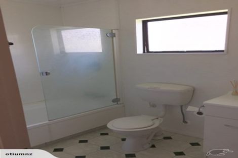 Photo of property in 4b Peter Hall Drive, Kelvin Grove, Palmerston North, 4414