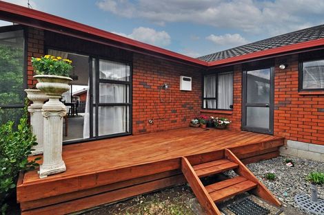 Photo of property in 2/288 Queen Street, Pukekohe, 2120