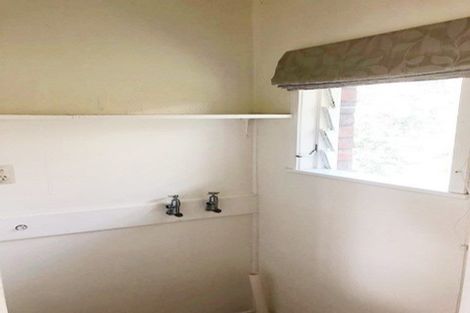 Photo of property in 1/99 Archers Road, Hillcrest, Auckland, 0629