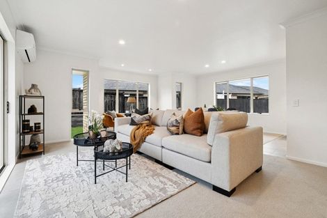 Photo of property in 58 Lough Bourne Drive, Pukekohe, 2120