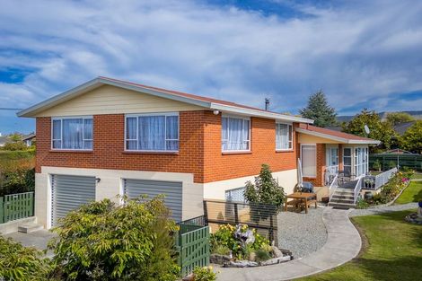 Photo of property in 11 Oxford Street, Waimate, 7924