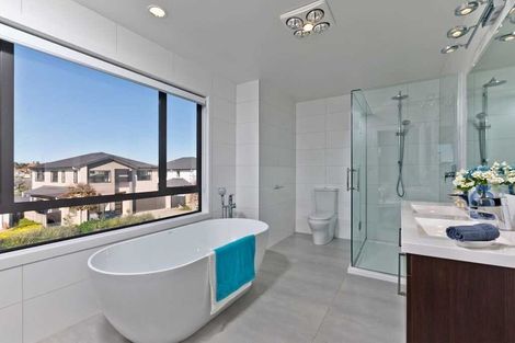 Photo of property in 5 Shelby Place, Long Bay, Auckland, 0630