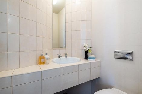 Photo of property in 13/212 Hurstmere Road, Takapuna, Auckland, 0622