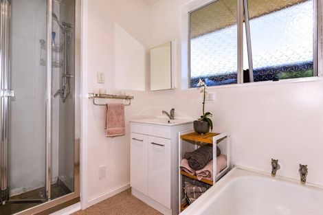 Photo of property in 30 Shetland Street, Woolston, Christchurch, 8062