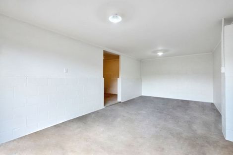 Photo of property in 17 Temuri Place, Glendene, Auckland, 0602