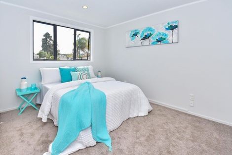 Photo of property in 22 Kevale Place, Manurewa, Auckland, 2102