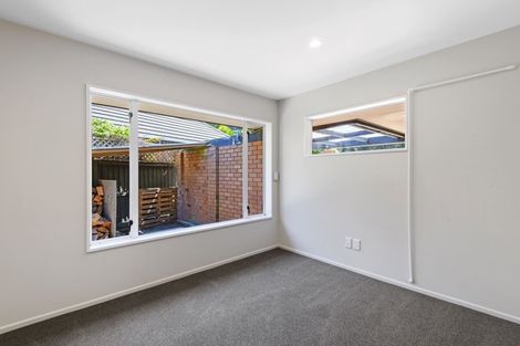 Photo of property in 17 Flaxgrove Place, Parklands, Christchurch, 8083