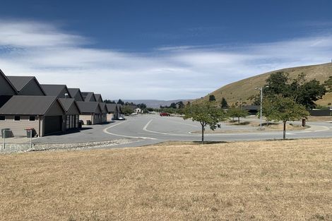 Photo of property in 11 Perriam Place, Mount Pisa, Cromwell, 9383