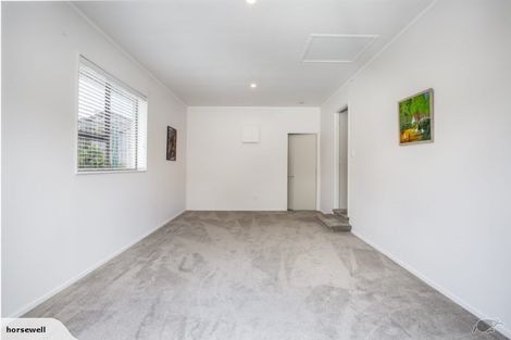 Photo of property in 1/489 Beach Road, Murrays Bay, Auckland, 0630