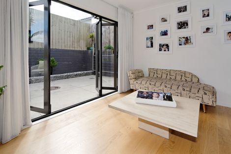 Photo of property in 53a Taunton Terrace, Blockhouse Bay, Auckland, 0600
