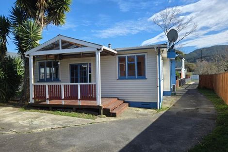 Photo of property in 2 Somme Road, Silverstream, Upper Hutt, 5019