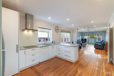 Photo of property in 17 Murray Street, Wallaceville, Upper Hutt, 5018