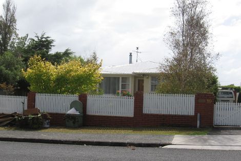 Photo of property in 19 Nile Road, Kelston, Auckland, 0602