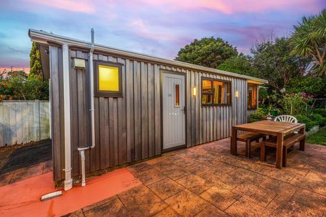 Photo of property in 15 Glamis Avenue, Strathmore Park, Wellington, 6022