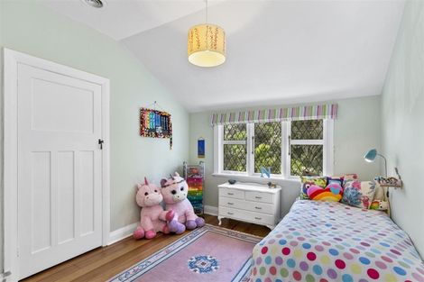 Photo of property in 12 Moana Road, Kelburn, Wellington, 6012