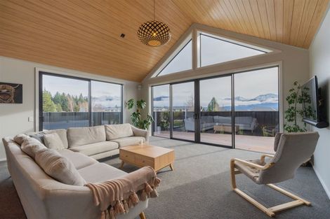Photo of property in 6 Ralph Moir Drive, Te Anau, 9679