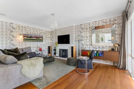 Photo of property in 26 Palmer Crescent, Mission Bay, Auckland, 1071