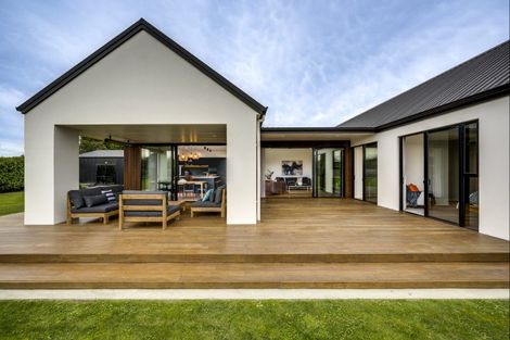 Photo of property in 39 Jervois Road, Jervoistown, Napier, 4112
