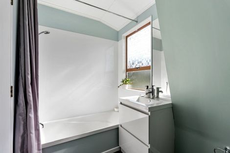 Photo of property in 3a Southern Cross Crescent, Island Bay, Wellington, 6023