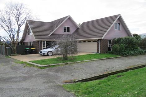 Photo of property in 21 Queen Street, Westport, 7825