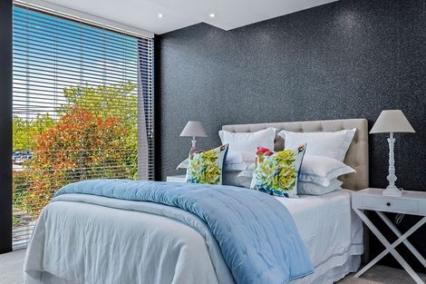 Photo of property in 116 Aikmans Road, Merivale, Christchurch, 8014