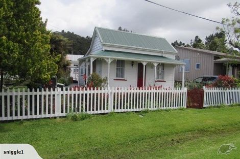 Photo of property in 112 Te Tiki Street, Coromandel, 3506