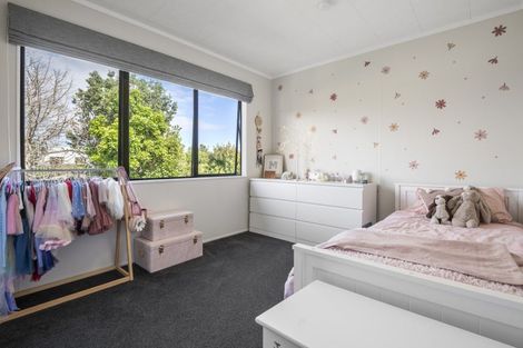 Photo of property in 8 Leaming Place, Clarks Beach, 2122