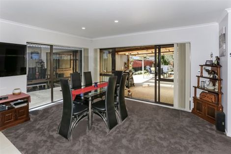 Photo of property in 9 Mccall Drive, Waiuku, 2123