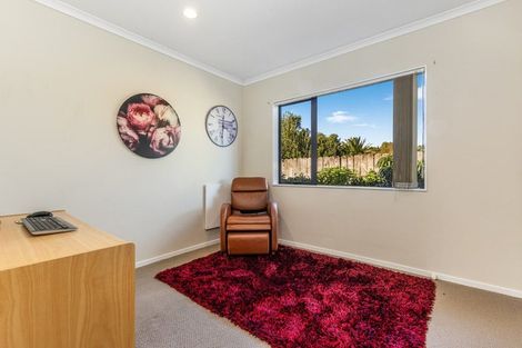 Photo of property in 39 Breaker Grove, Waiuku, 2123