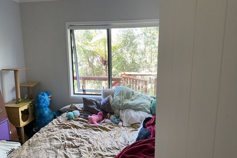 Photo of property in 17 Sispara Place, Beach Haven, Auckland, 0626