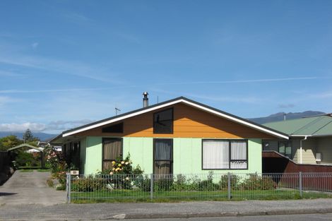 Photo of property in 27 Russell Street, Westport, 7825