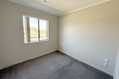 Photo of property in 10 Exotic Place, Massey, Auckland, 0614