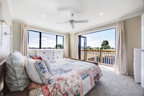 Photo of property in 19 Coronation Avenue, Pukekohe, 2120