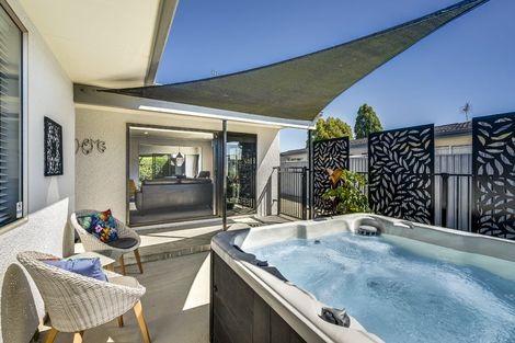 Photo of property in 4 Laurent Place, Greenmeadows, Napier, 4112