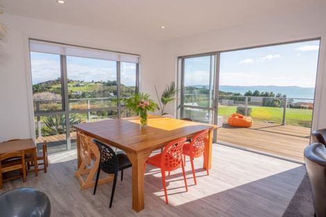 Photo of property in 68 Stratford Drive, Cable Bay, 0420