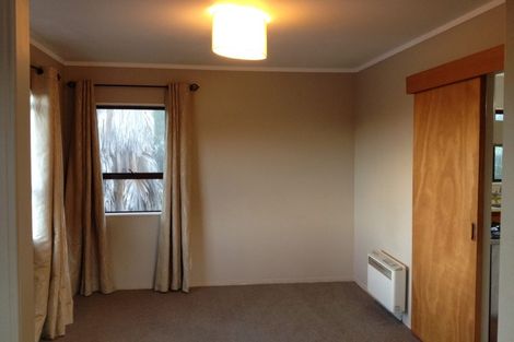 Photo of property in 2/34 Topliss Drive, Northcross, Auckland, 0632